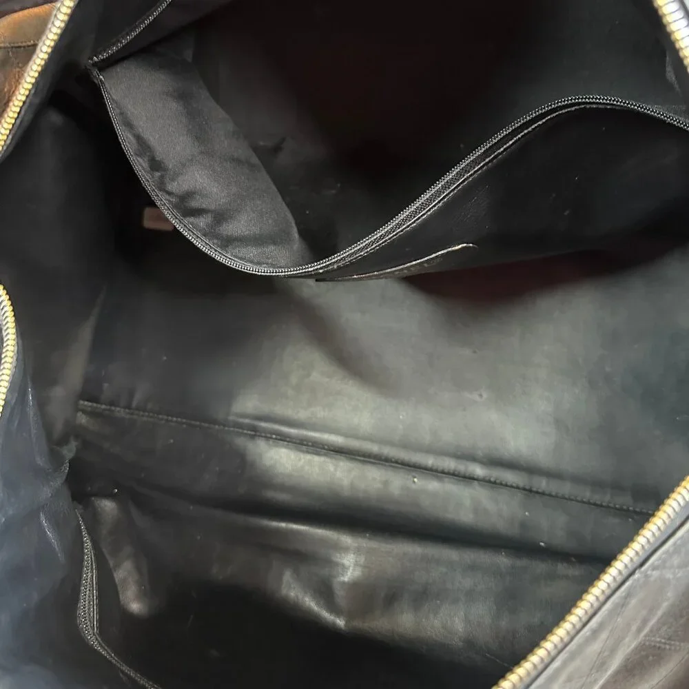 ❌SOLD❌ Authentic Chanel Vintage Diamond Stitch Lambskin Quilted Duffle Bag - Picture 15 of 17